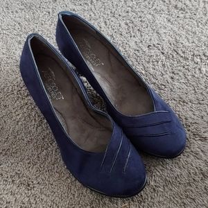 Vintage 1930's Style Navy Heels